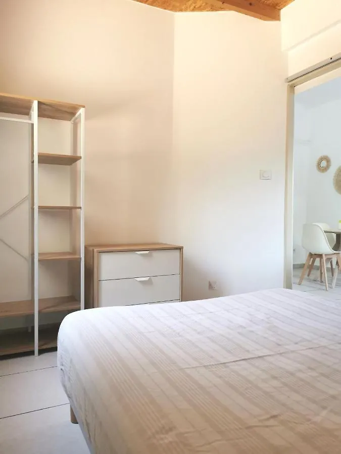 Appartement Charmant T2 Avec Exterieur Au Coeur Du Vaucluse Châteauneuf-de-Gadagne